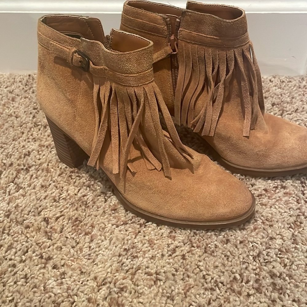 Western Naturalizer Suede Boots with frills